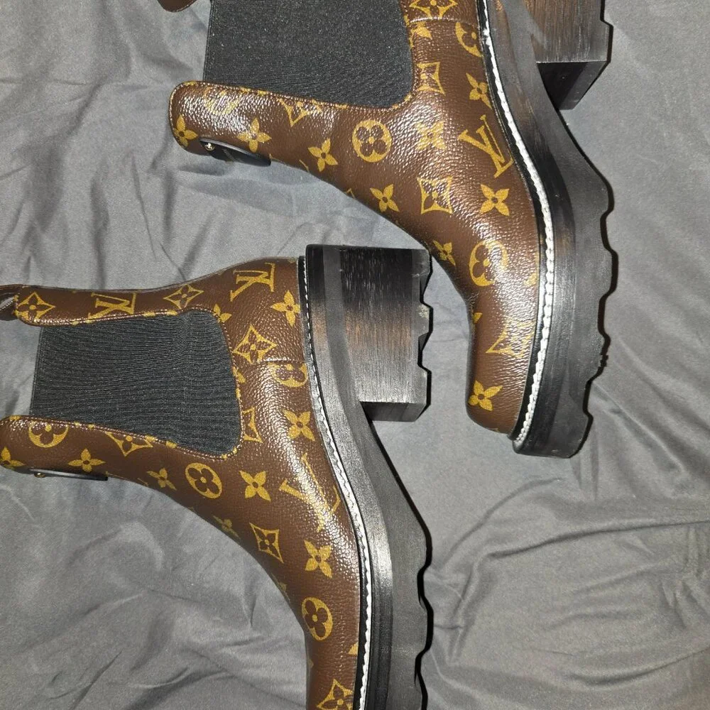 Louis Vuitton Beaubourg Ankle Boot - Picture 5 of 12